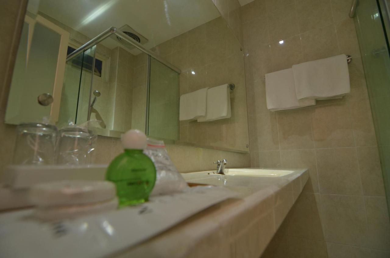 Hotel Metropole Batu  Luaran gambar